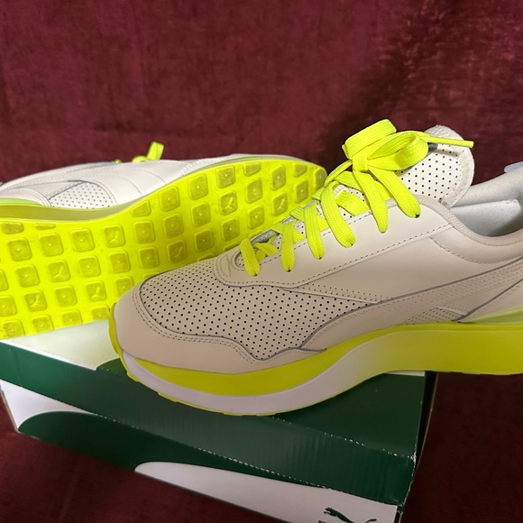 Used, size 10, beige and lime green thick sole, puma gym shoes - Picture 9 of 10
